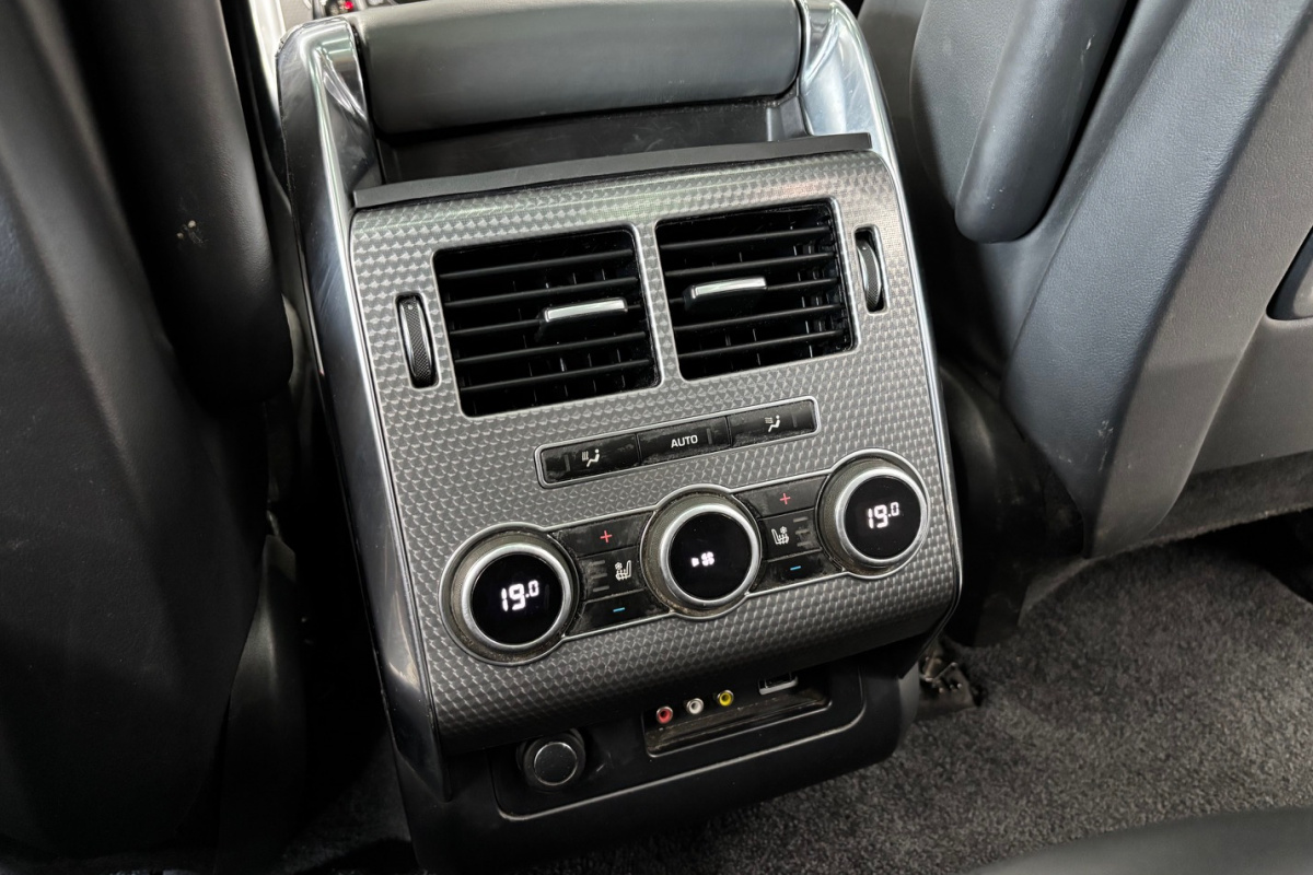 Ponuka vozidiel / Land Rover Range Rover Sport 3.0 SDV6 AUTOBIOGRAPHY DYNAMIC 7-MIESTNE - video
