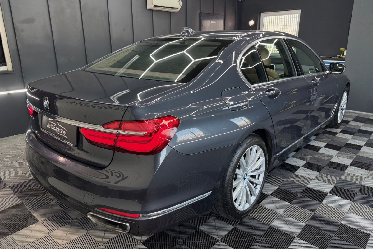 Ponuka vozidiel / BMW Rad 7 730d xDrive A/T - video