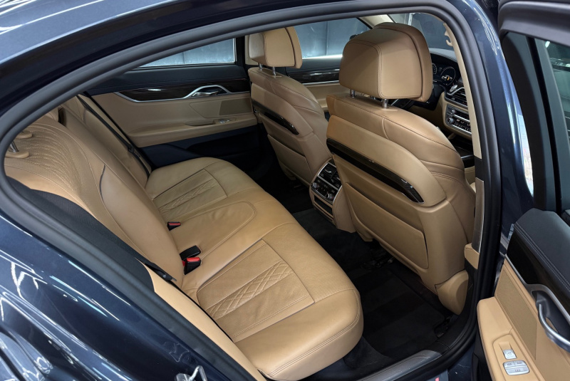  Ponuka vozidiel / BMW Rad 7 730d xDrive A/T - video