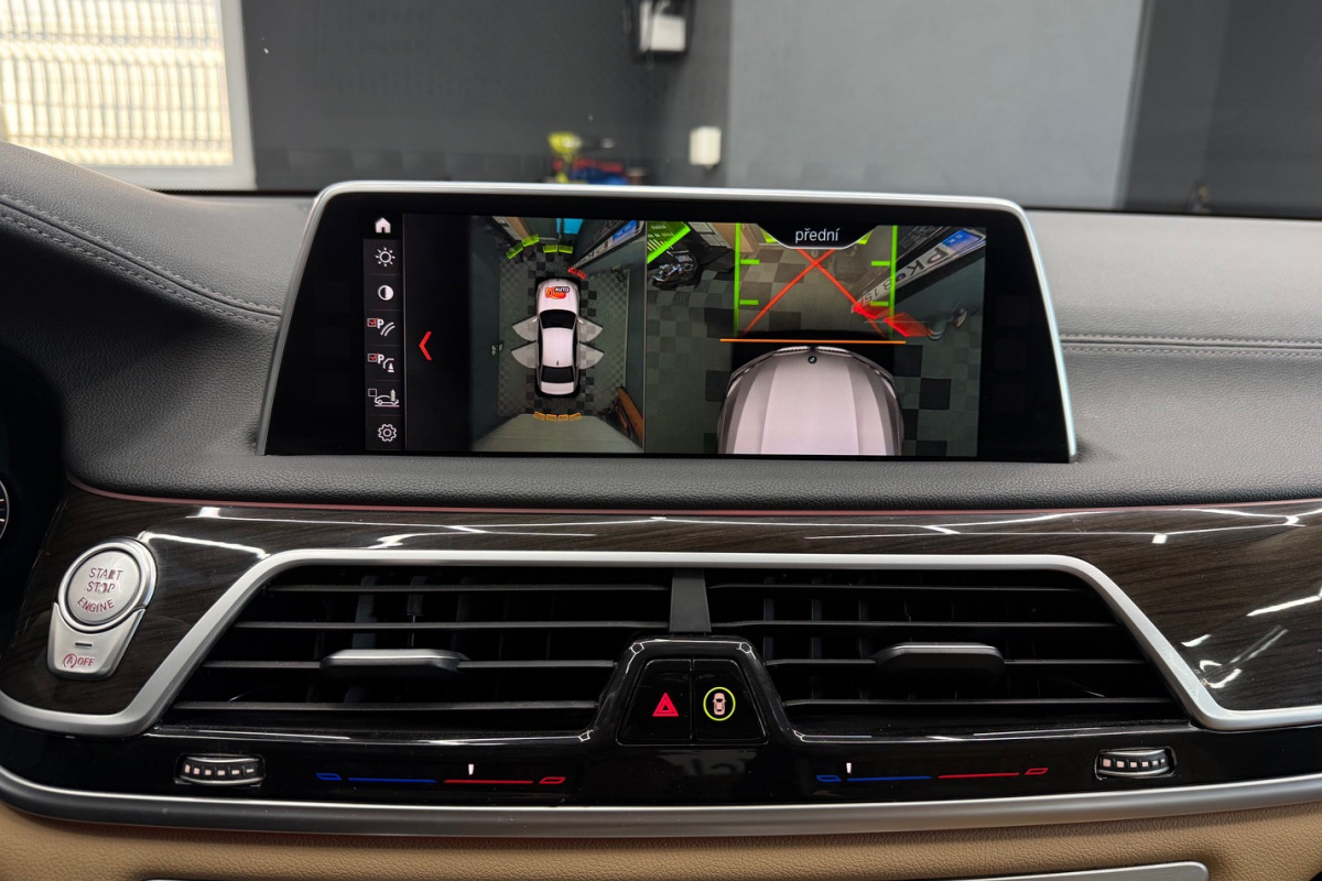Ponuka vozidiel / BMW Rad 7 730d xDrive A/T - video