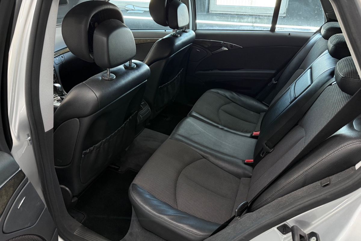 Ponuka vozidiel / Mercedes-Benz E trieda Kombi 280 CDI Avantgarde A/T 4-matic - video
