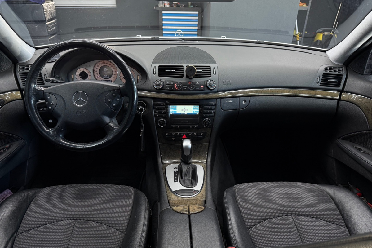 Ponuka vozidiel / Mercedes-Benz E trieda Kombi 280 CDI Avantgarde A/T 4-matic - video