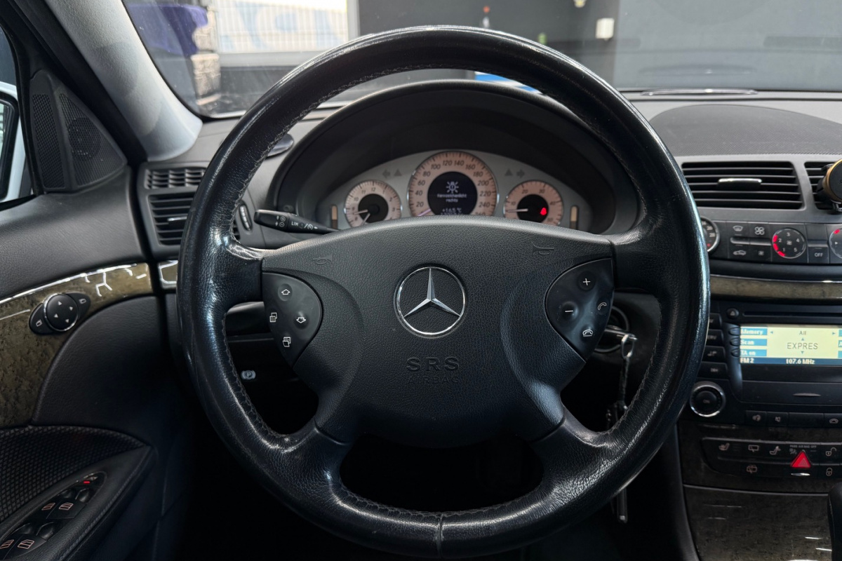 Ponuka vozidiel / Mercedes-Benz E trieda Kombi 280 CDI Avantgarde A/T 4-matic - video