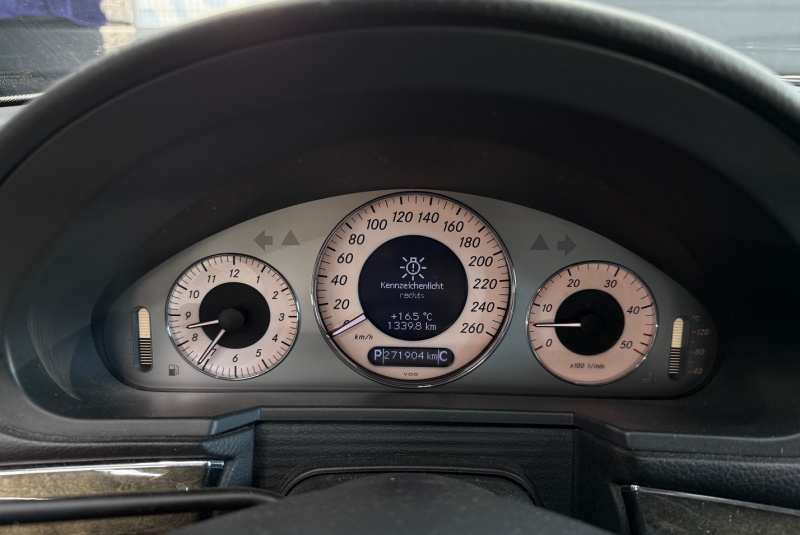  Ponuka vozidiel / Mercedes-Benz E trieda Kombi 280 CDI Avantgarde A/T 4-matic - video