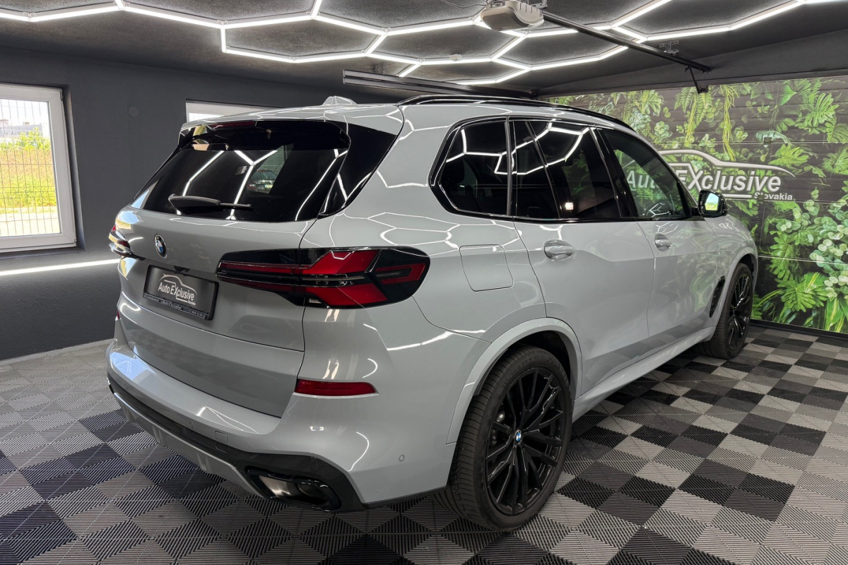 Ponuka vozidiel / BMW X5 xDrive 40d mHEV A/T - video