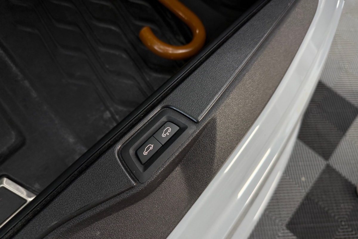 Ponuka vozidiel / BMW X5 xDrive 40d mHEV A/T - video