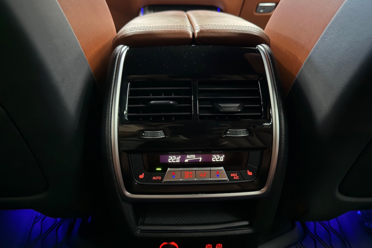 Ponuka vozidiel / BMW X5 xDrive 40d mHEV A/T - video