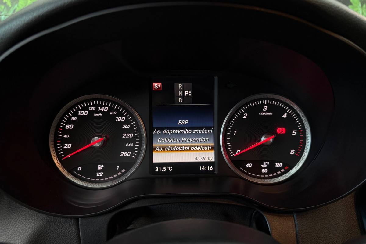 Ponuka vozidiel / Mercedes-Benz C trieda Kombi 220 BlueTEC A/T - video