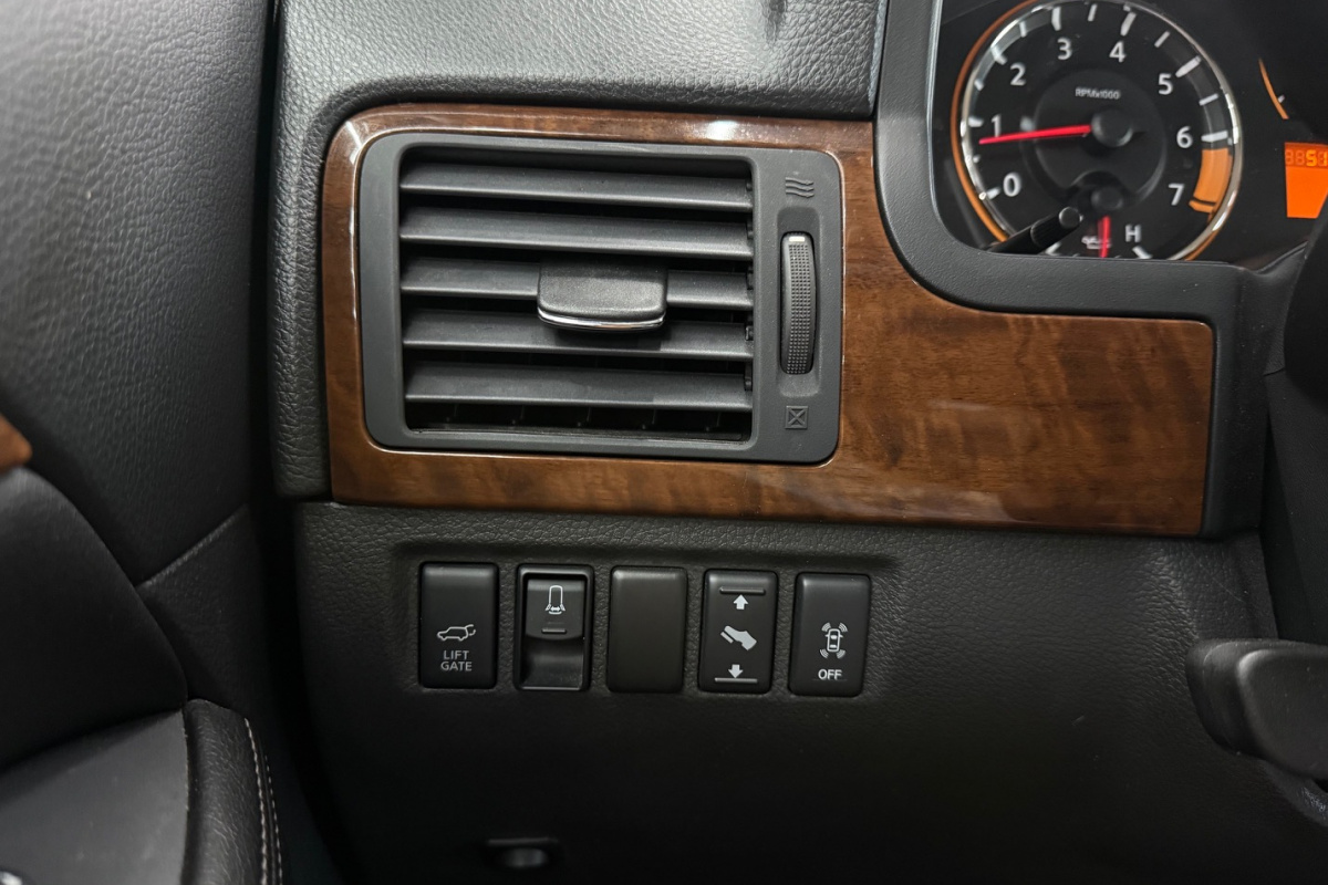 Ponuka vozidiel / Nissan ARMADA PLATINUM 5.6 V8 - video