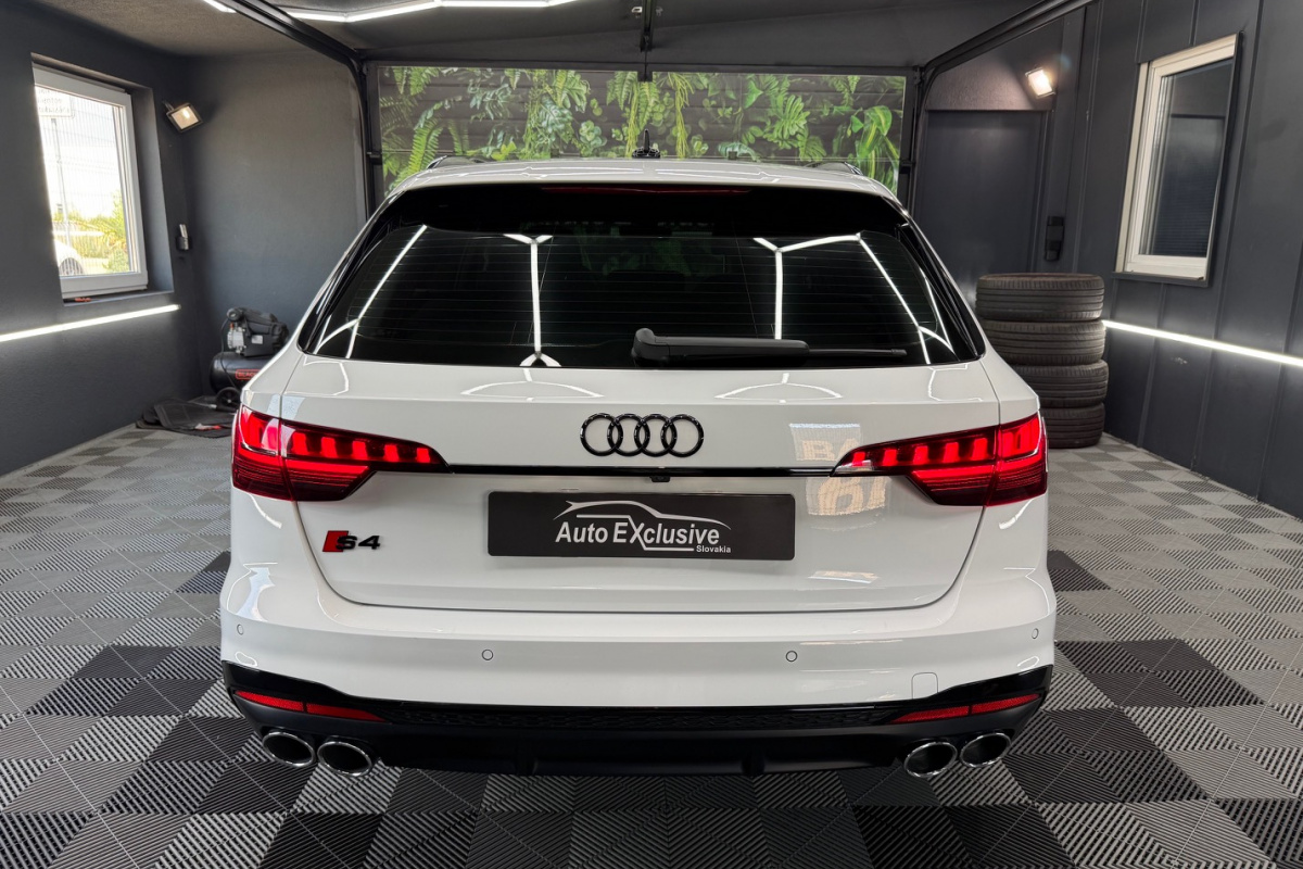 Ponuka vozidiel / Audi S4/S4 Avant 3.0 TDi Quattro - video