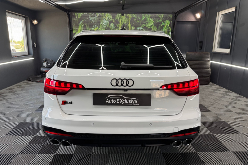  Ponuka vozidiel / Audi S4/S4 Avant 3.0 TDi Quattro - video