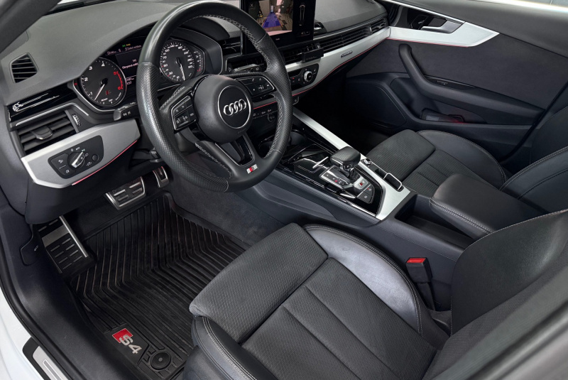  Ponuka vozidiel / Audi S4/S4 Avant 3.0 TDi Quattro - video