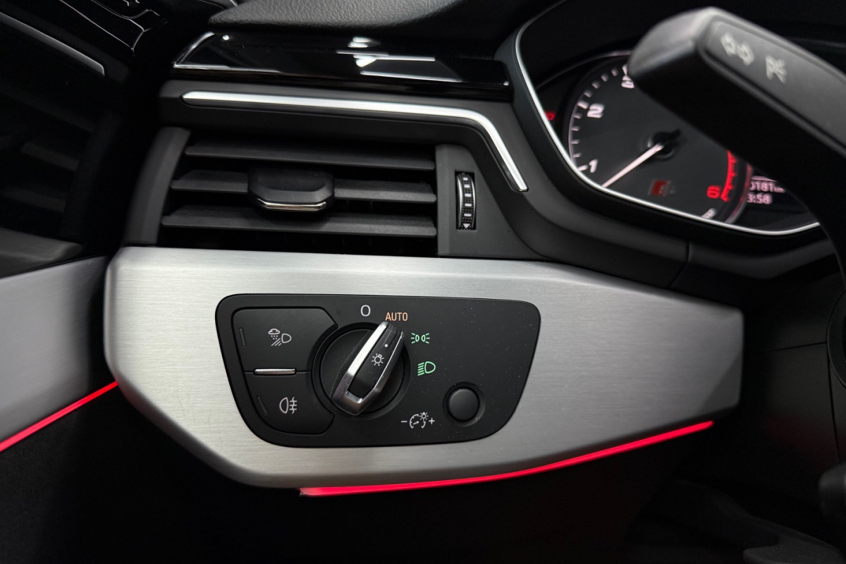 Ponuka vozidiel / Audi S4/S4 Avant 3.0 TDi Quattro - video