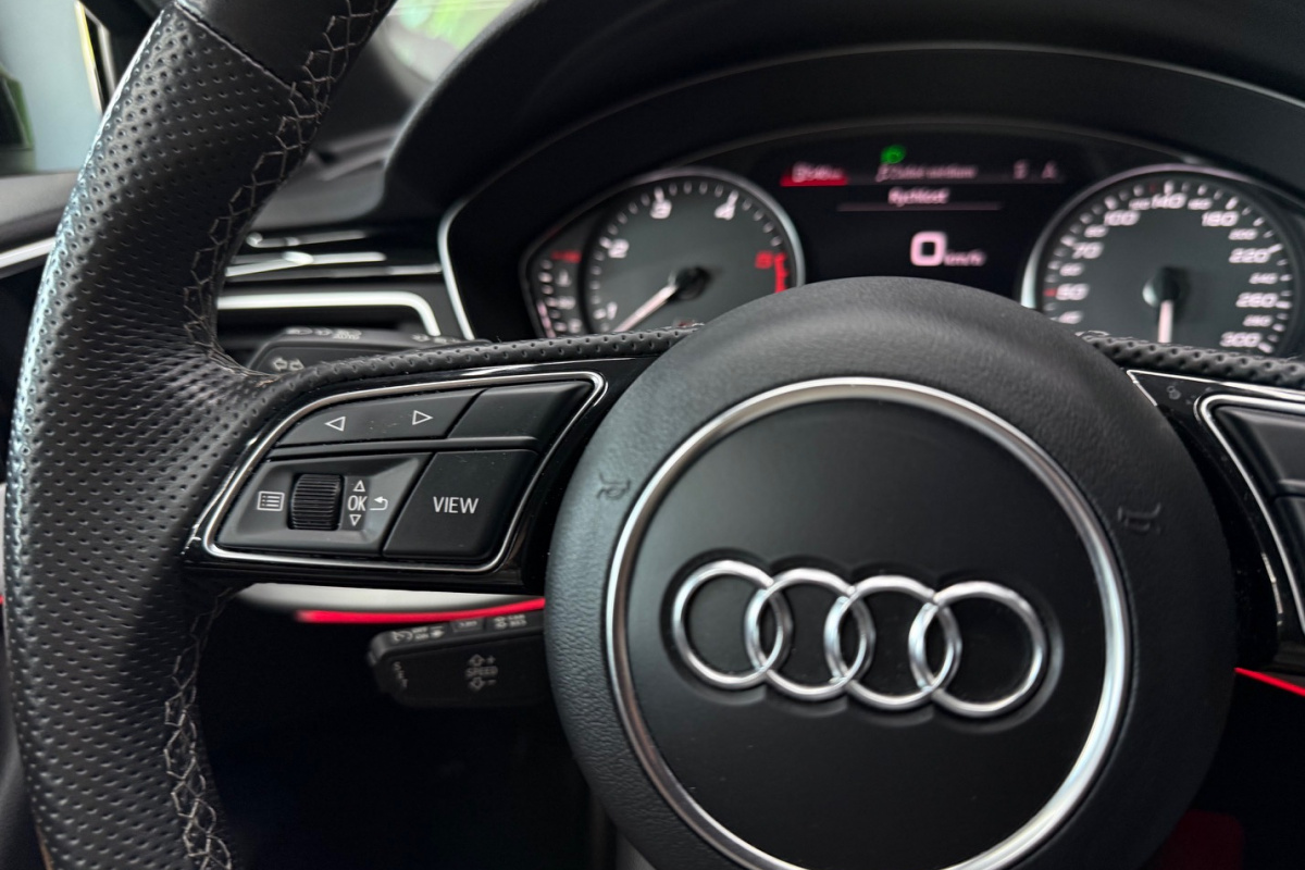 Ponuka vozidiel / Audi S4/S4 Avant 3.0 TDi Quattro - video