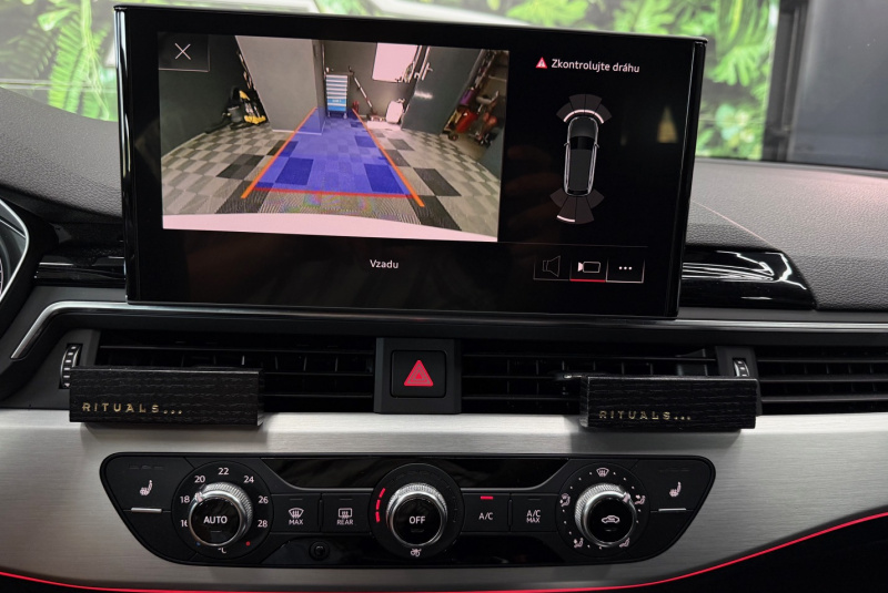  Ponuka vozidiel / Audi S4/S4 Avant 3.0 TDi Quattro - video