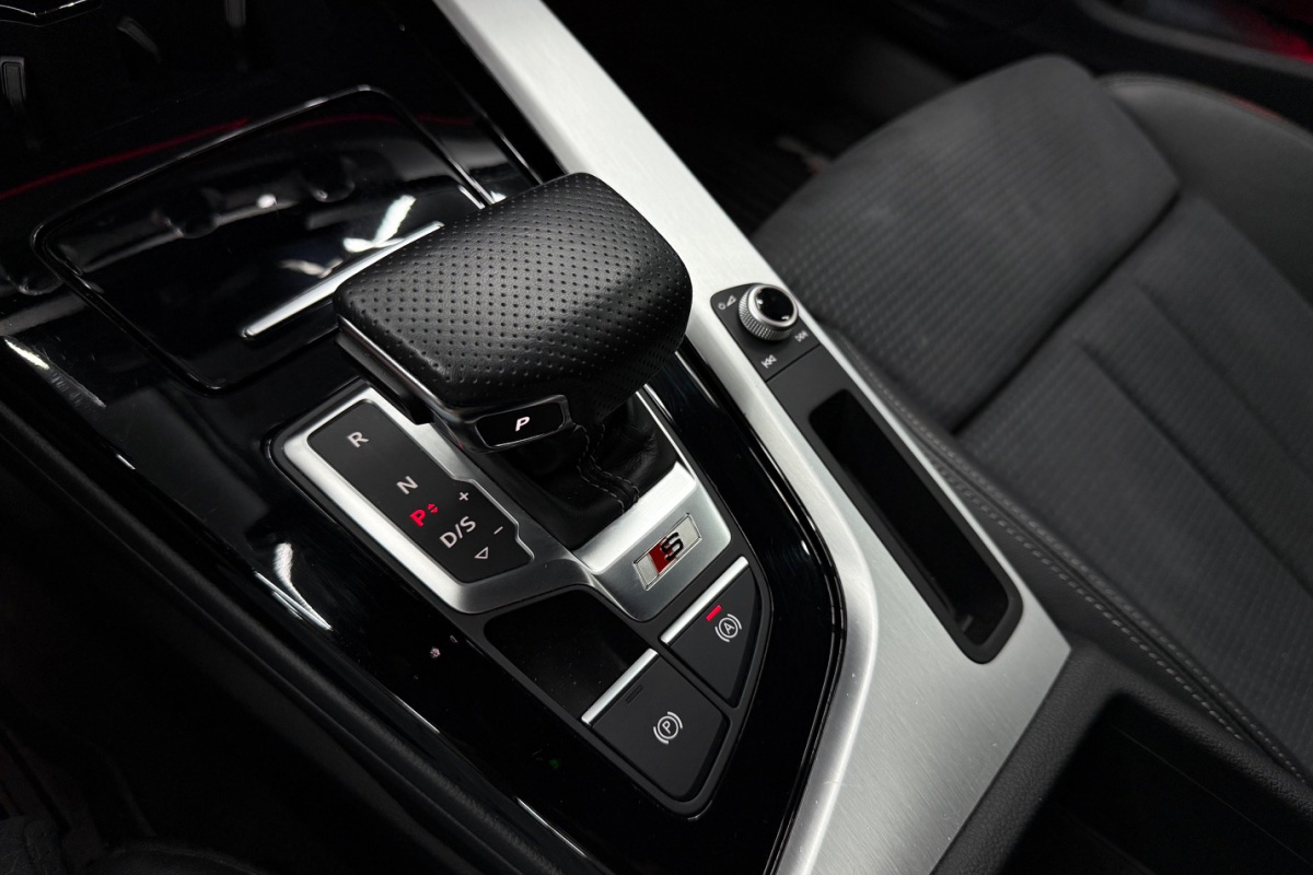 Ponuka vozidiel / Audi S4/S4 Avant 3.0 TDi Quattro - video