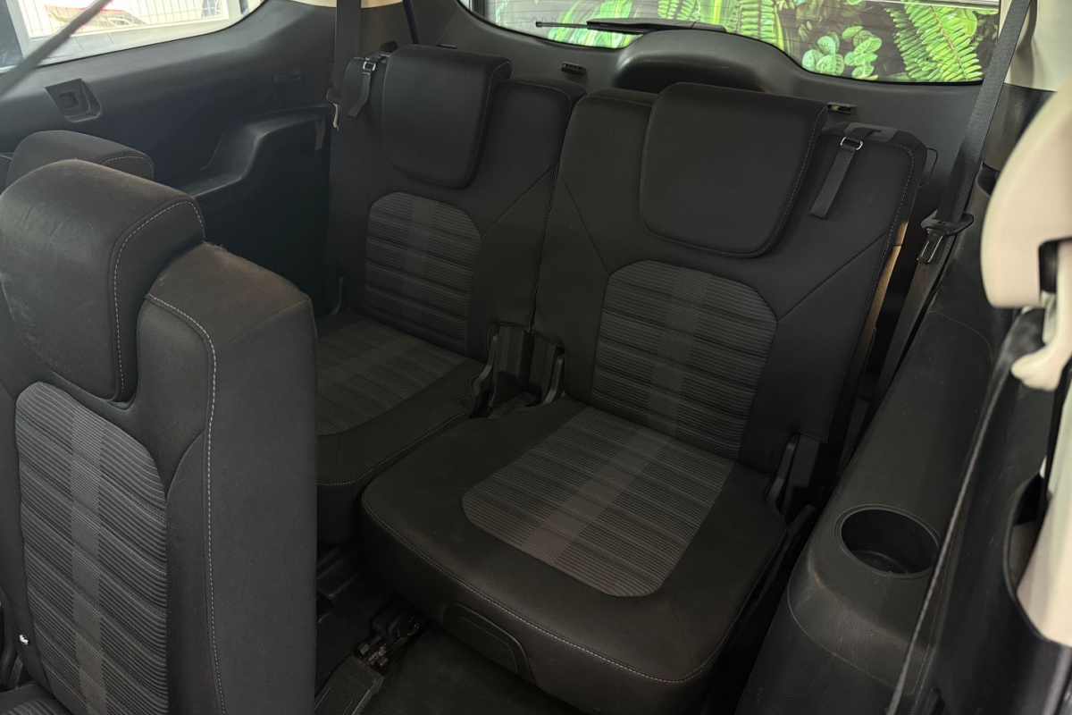 Ponuka vozidiel / Ford Galaxy 2.0 TDCi Duratorq 150 Trend A/T - video