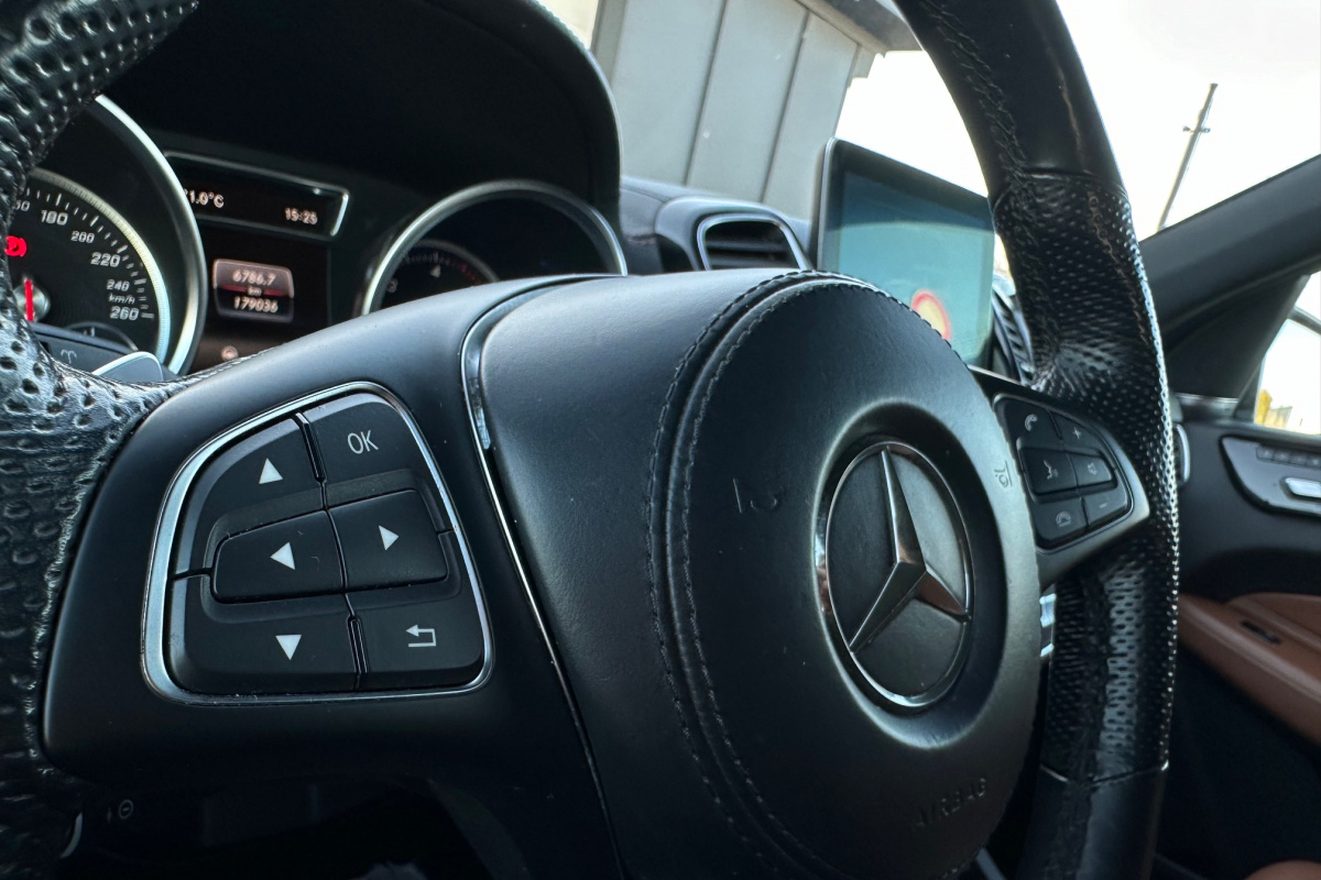 Ponuka vozidiel / Mercedes-Benz GLS 350 d 4MATIC - video Ponuka vozidiel / Mercedes-Benz GLS 350 d 4MATIC - video