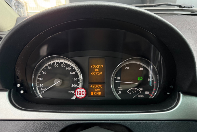 Ponuka vozidiel / Mercedes-Benz Viano 2.2 CDI 4matic Trend Lang - video Ponuka vozidiel / Mercedes-Benz Viano 2.2 CDI 4matic Trend Lang - video
