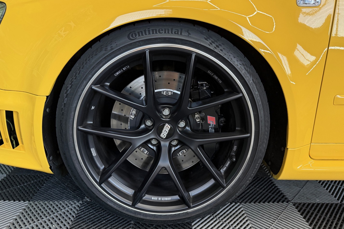 Ponuka vozidiel / Audi RS4 4.2 V8 FSi Quattro Black Packet - video