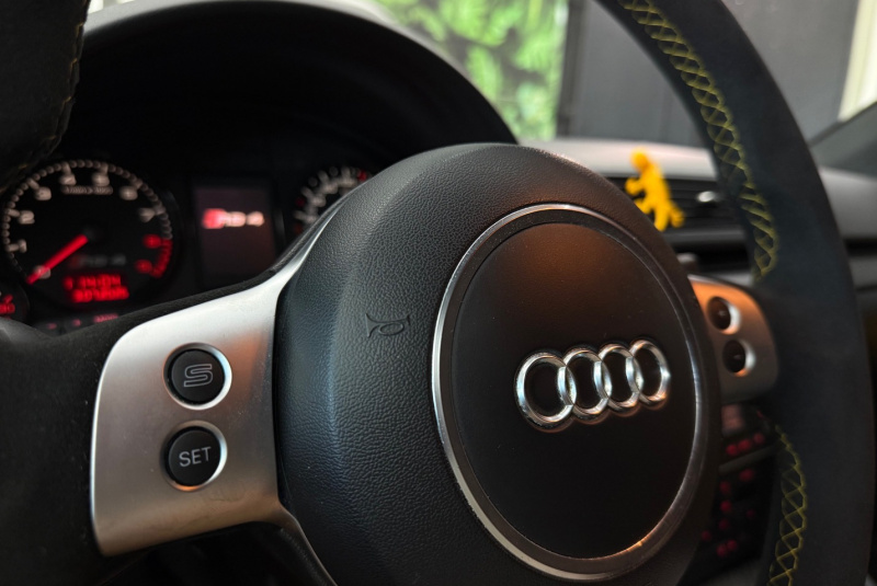  Ponuka vozidiel / Audi RS4 4.2 V8 FSi Quattro Black Packet - video