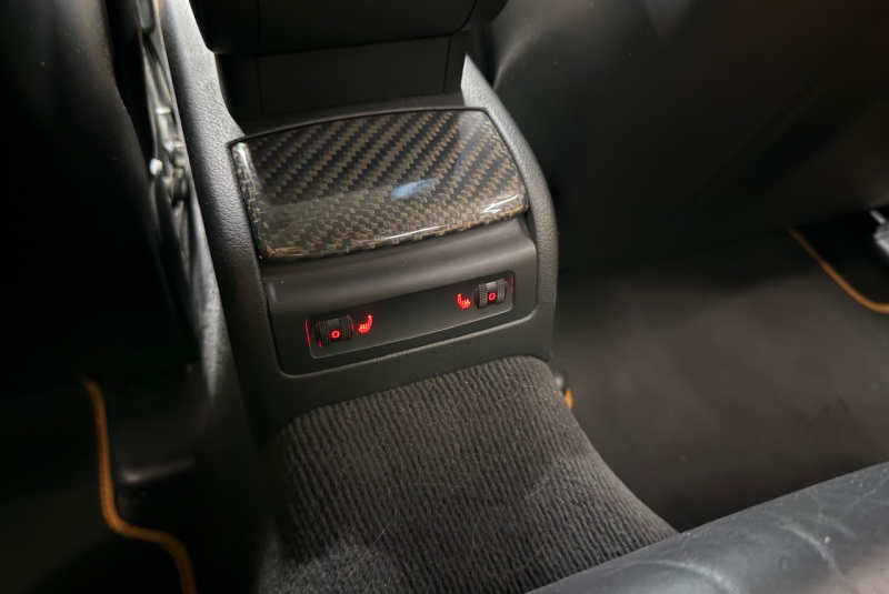  Ponuka vozidiel / Audi RS4/RS4 Avant 4.2 V8 FSi Quattro Black Packet - video