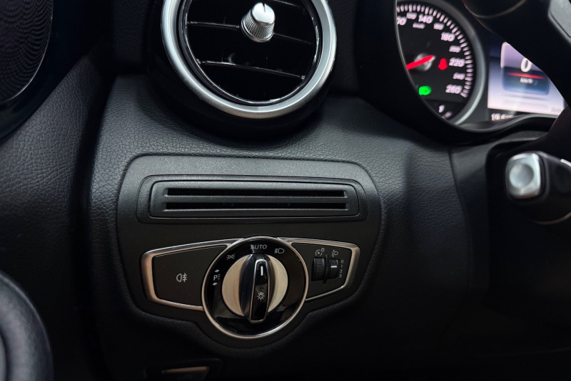  Ponuka vozidiel / Mercedes-Benz C trieda Sedan 180 d A/T - video