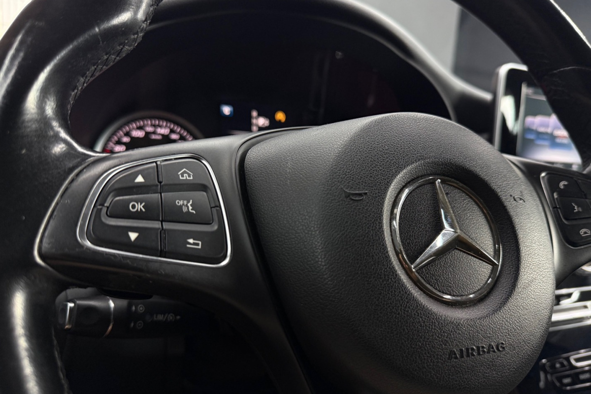 Ponuka vozidiel / Mercedes-Benz C trieda Sedan 180 d A/T - video