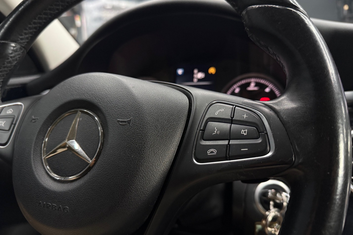 Ponuka vozidiel / Mercedes-Benz C trieda Sedan 180 d A/T - video