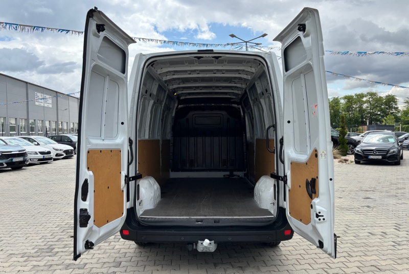 Ponuka vozidiel / Renault Master 2.3 dCi L3H2 132kW - video Ponuka vozidiel / Renault Master 2.3 dCi L3H2 132kW - video