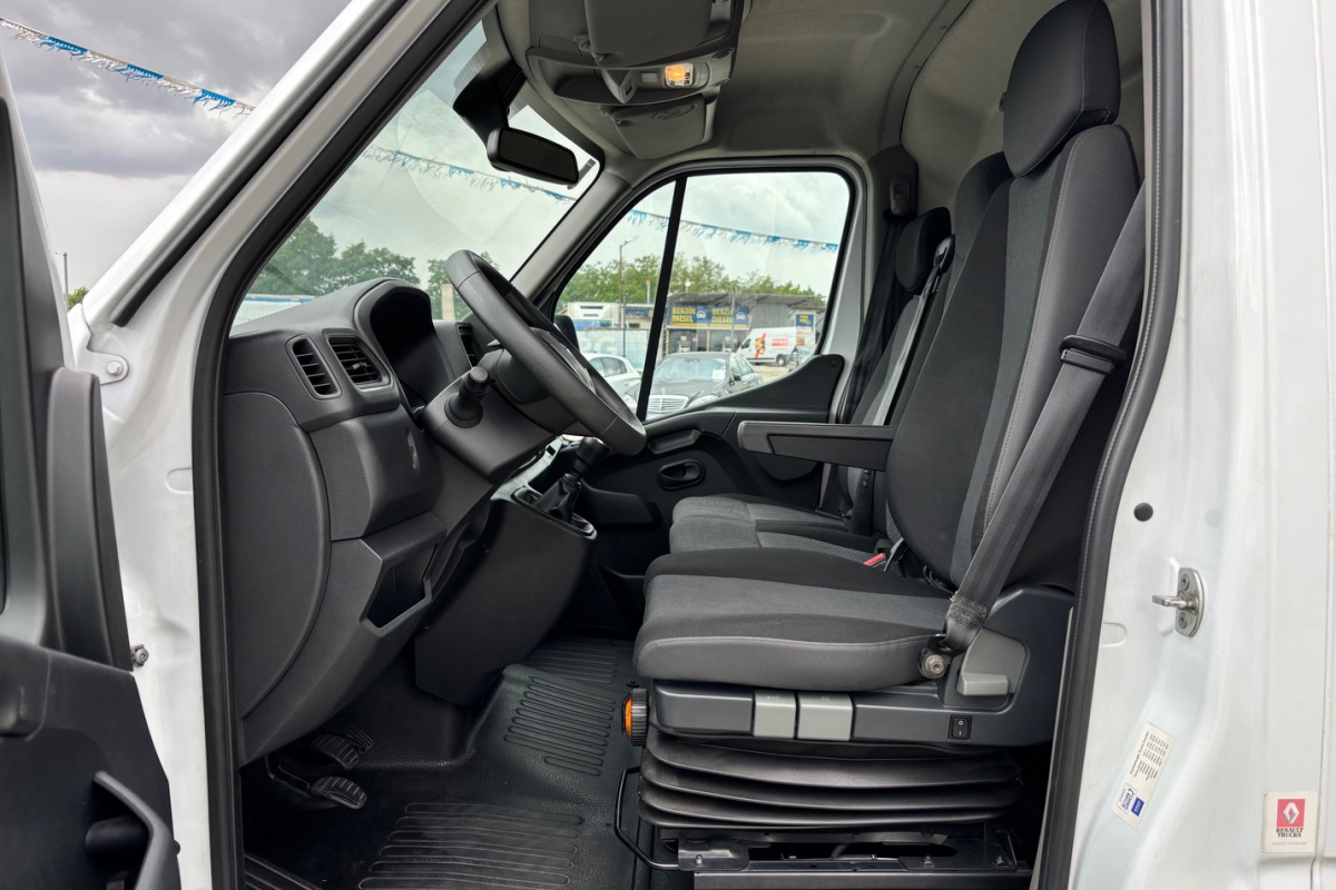Ponuka vozidiel / Renault Master 2.3 dCi L3H2 132kW - video Ponuka vozidiel / Renault Master 2.3 dCi L3H2 132kW - video