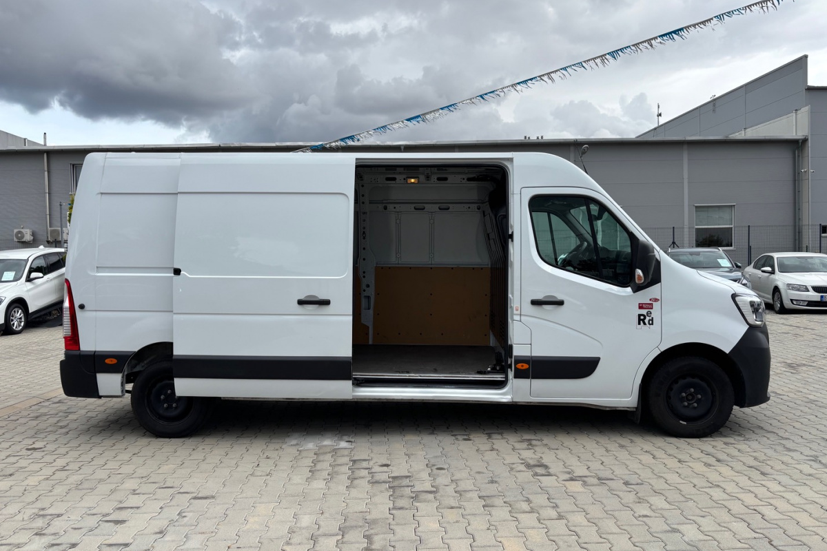 Ponuka vozidiel / Renault Master 2.3 dCi L3H2 132kW - video Ponuka vozidiel / Renault Master 2.3 dCi L3H2 132kW - video