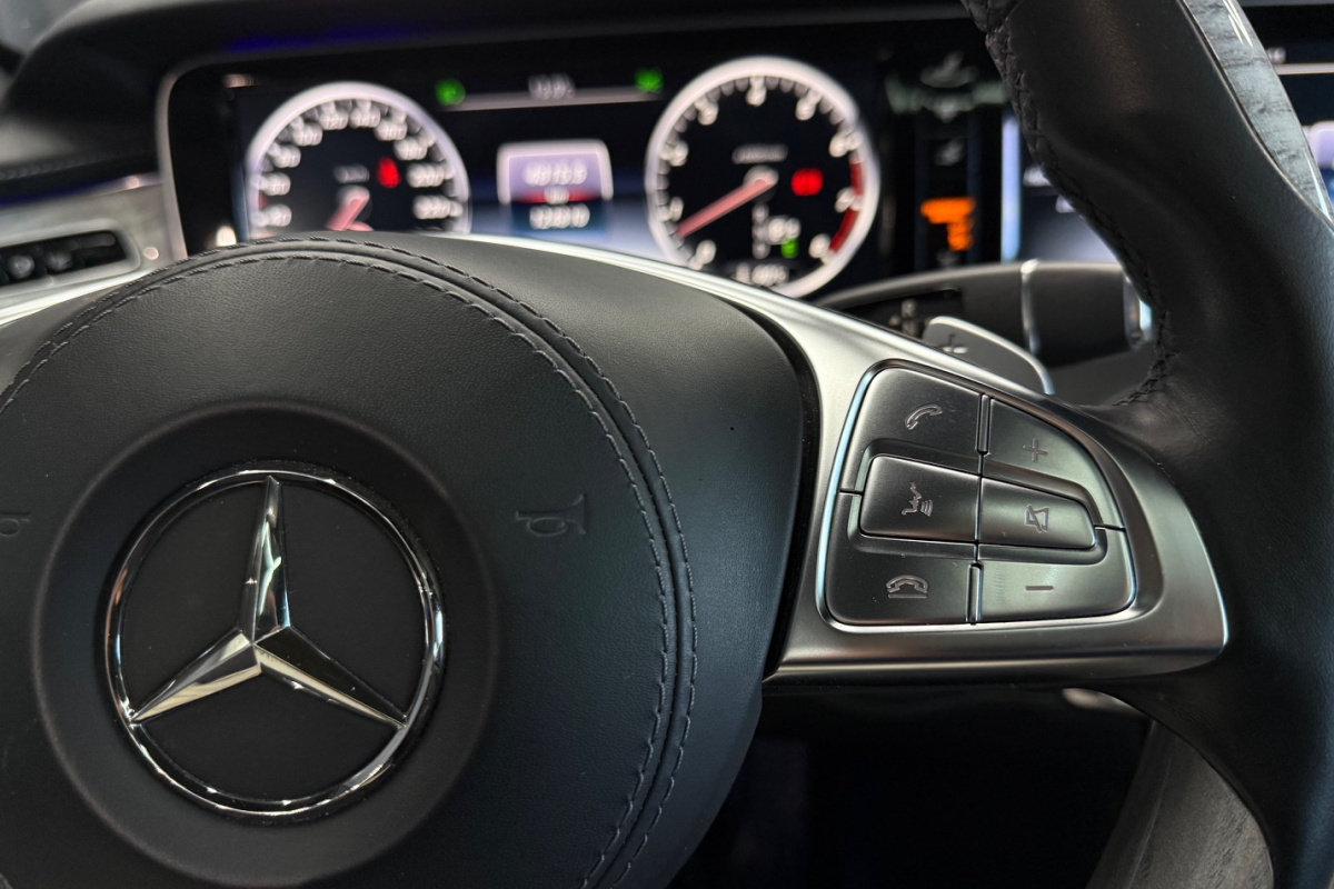 Ponuka vozidiel / Mercedes-Benz S trieda Kupé 400 4matic - video