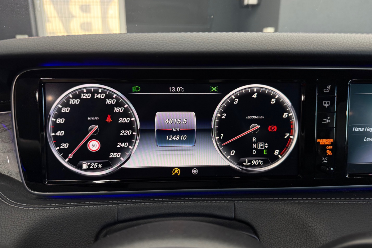 Ponuka vozidiel / Mercedes-Benz S trieda Kupé 400 4matic - video