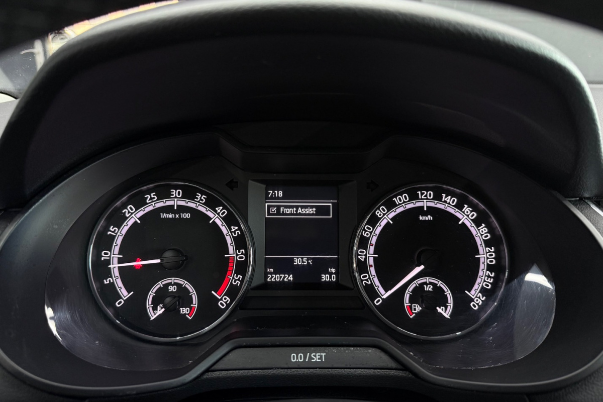 Ponuka vozidiel / Škoda Octavia 1.6 TDI 116k Ambition EU6 - video Ponuka vozidiel / Škoda Octavia 1.6 TDI 116k Ambition EU6 - video