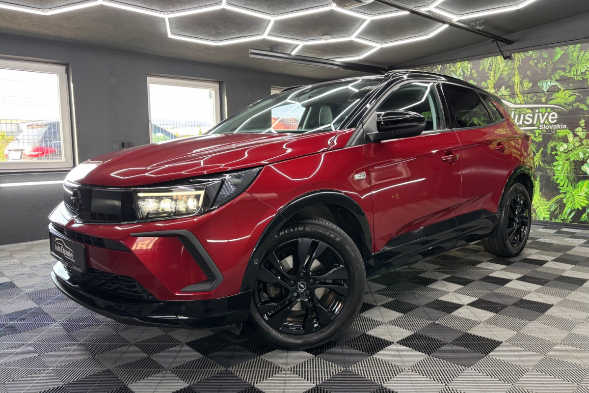Ponuka vozidiel / Opel Grandland 1.2 TURBO S S A/T - video
