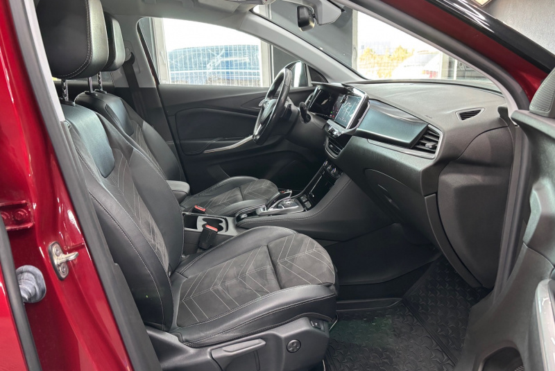  Ponuka vozidiel / Opel Grandland 1.2 TURBO S S A/T - video