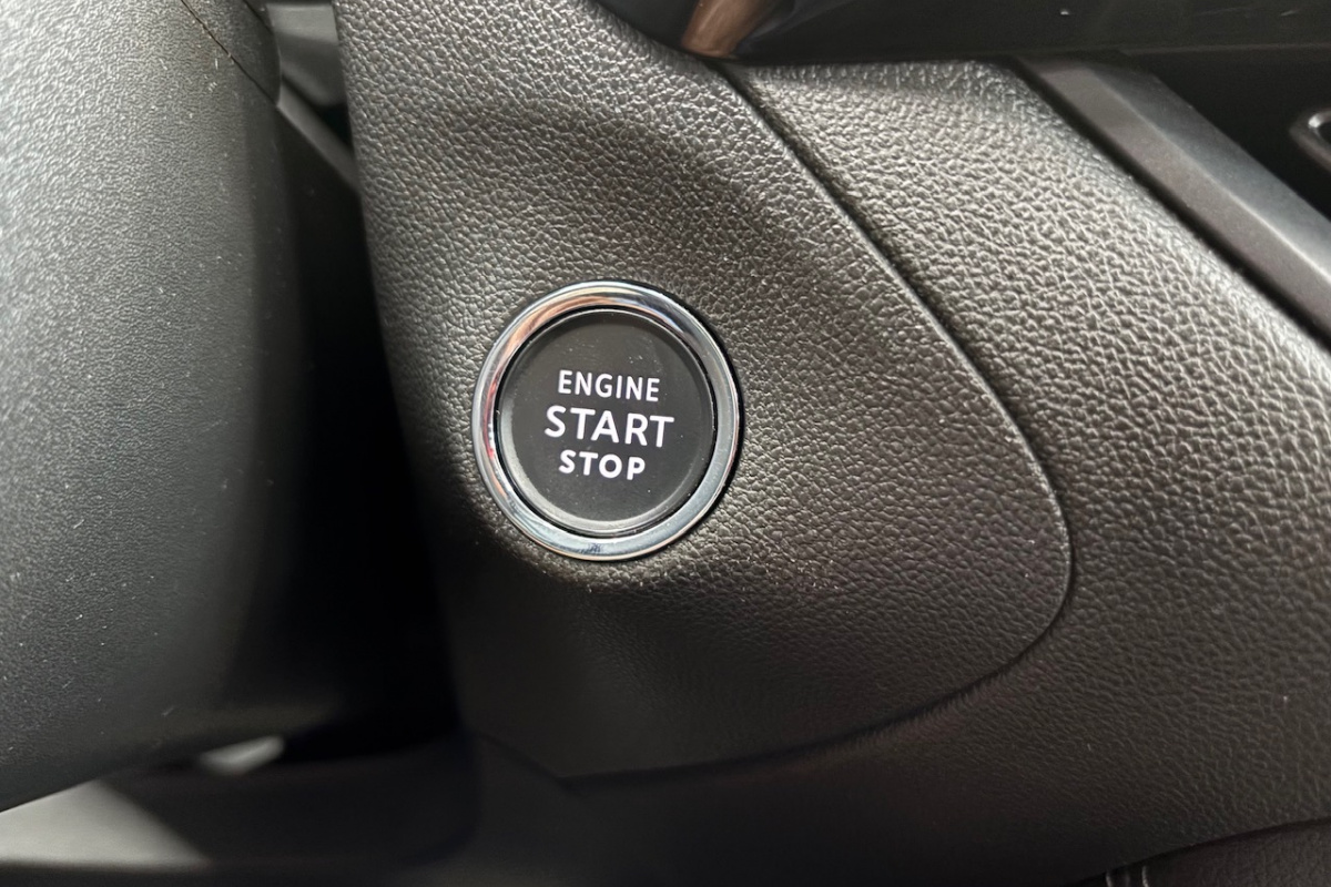 Ponuka vozidiel / Opel Grandland 1.2 TURBO S S A/T - video