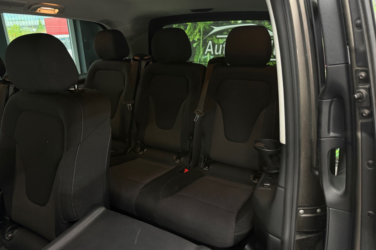 Ponuka vozidiel / Mercedes-Benz V trieda V250 d lang A/T 4Matic  - video