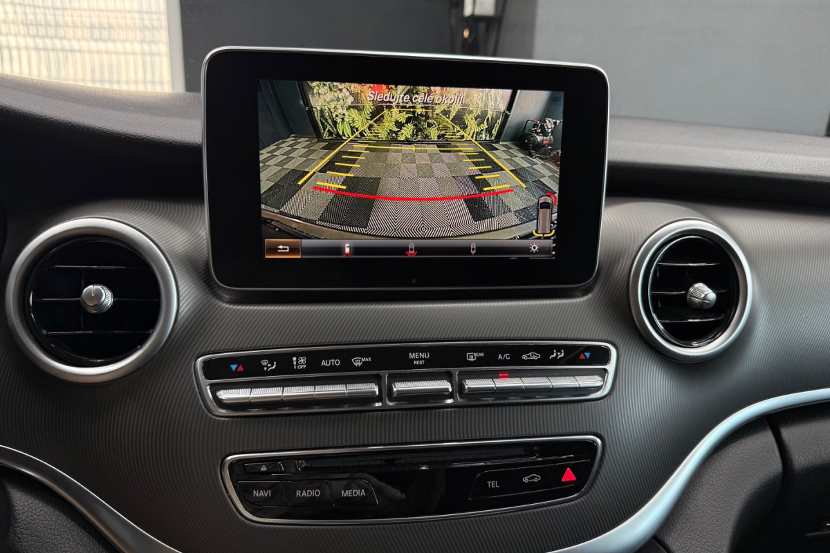 Ponuka vozidiel / Mercedes-Benz V trieda V250 d lang A/T 4Matic  - video
