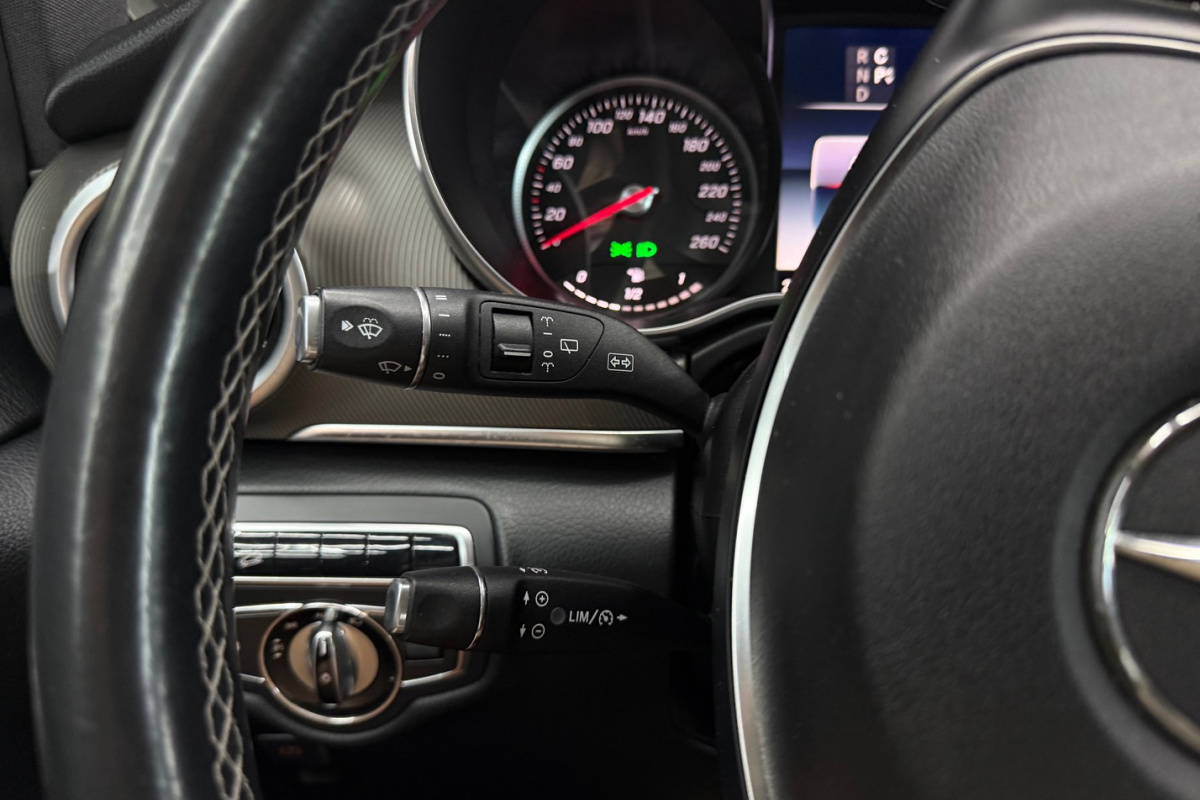 Ponuka vozidiel / Mercedes-Benz V trieda V250 d lang A/T 4Matic  - video