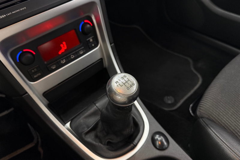  Ponuka vozidiel / Peugeot 307 CC 2.0 HDi Dynamique - video