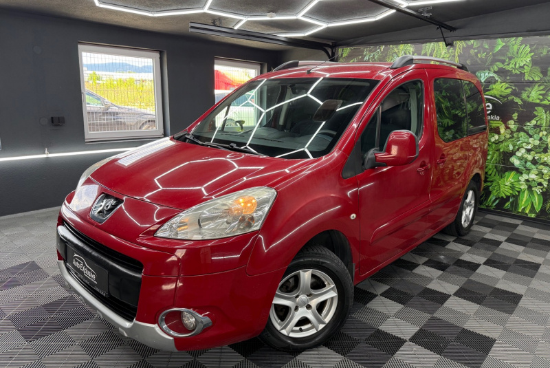  Ponuka vozidiel / Peugeot Partner Tepee 1.6 HDi FAP 92k Happy Family - video