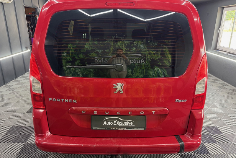  Ponuka vozidiel / Peugeot Partner Tepee 1.6 HDi FAP 92k Happy Family - video