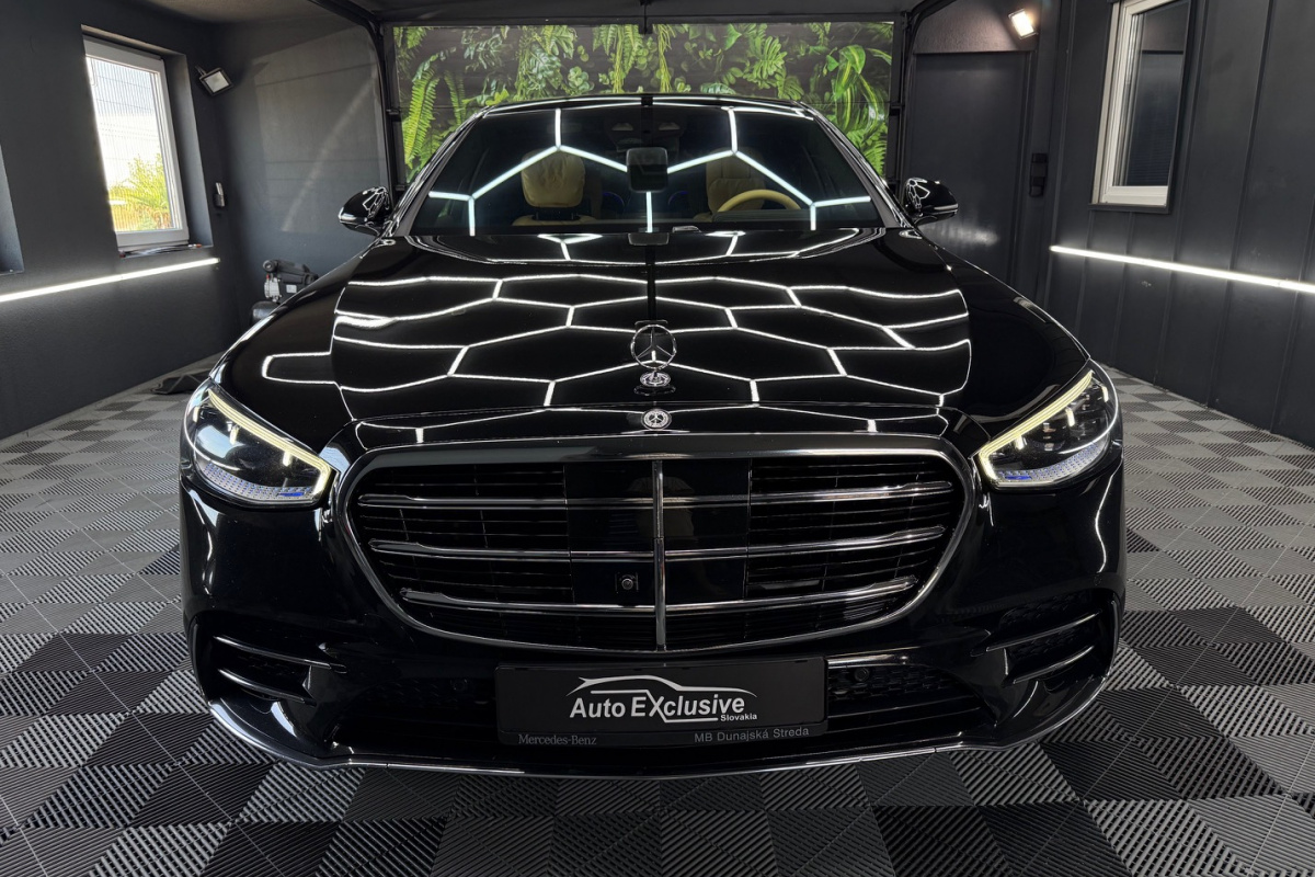 Ponuka vozidiel / Mercedes-Benz S trieda Sedan 580L mHEV 4Matic A/T Manufaktur - video