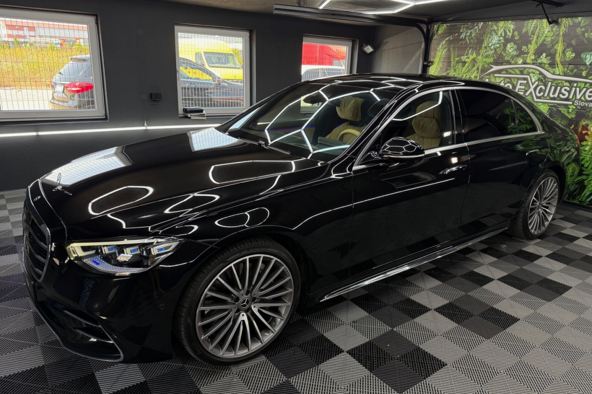 Ponuka vozidiel / Mercedes-Benz S trieda Sedan 580L mHEV 4Matic A/T Manufaktur - video