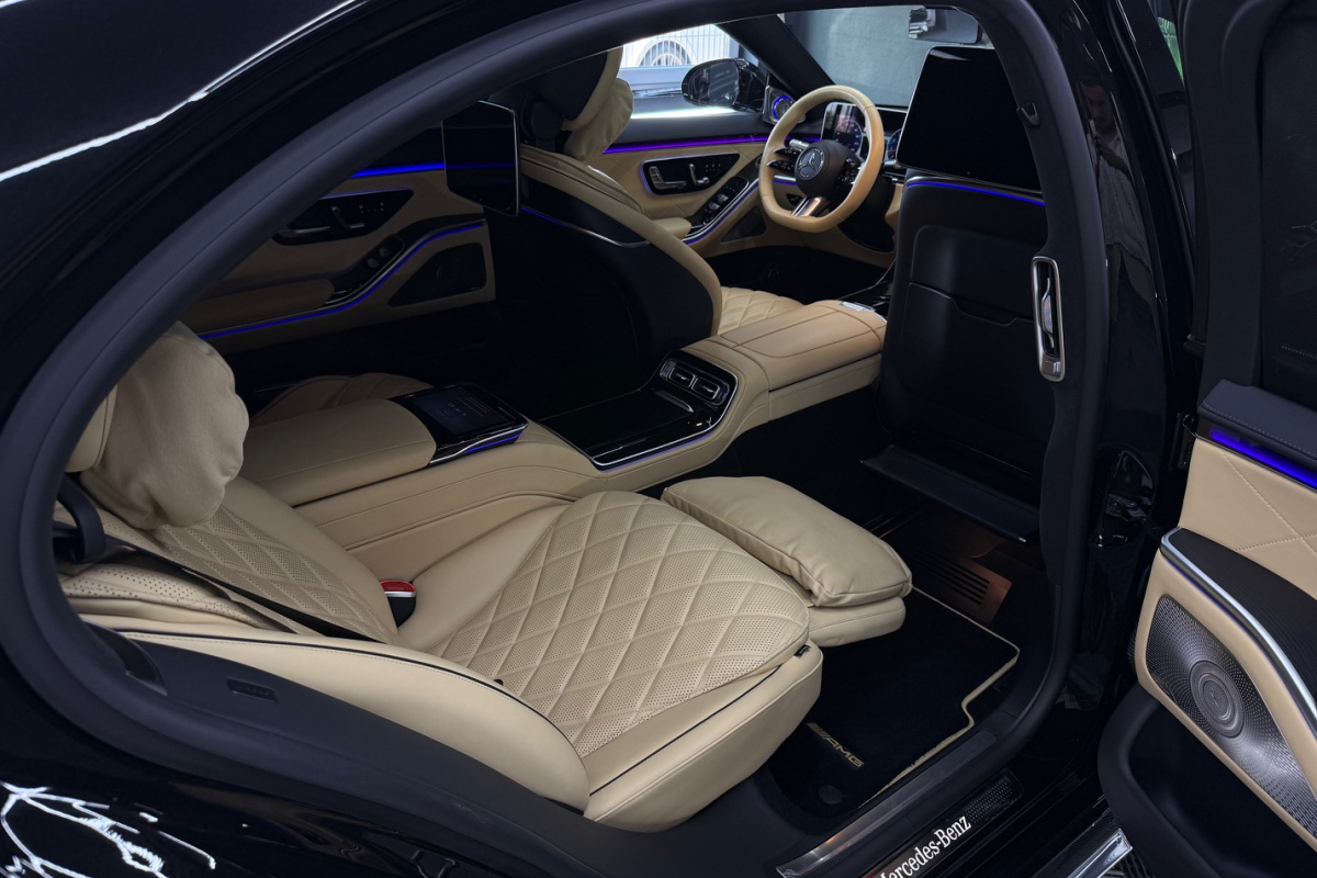 Ponuka vozidiel / Mercedes-Benz S trieda Sedan 580L mHEV 4Matic A/T Manufaktur - video