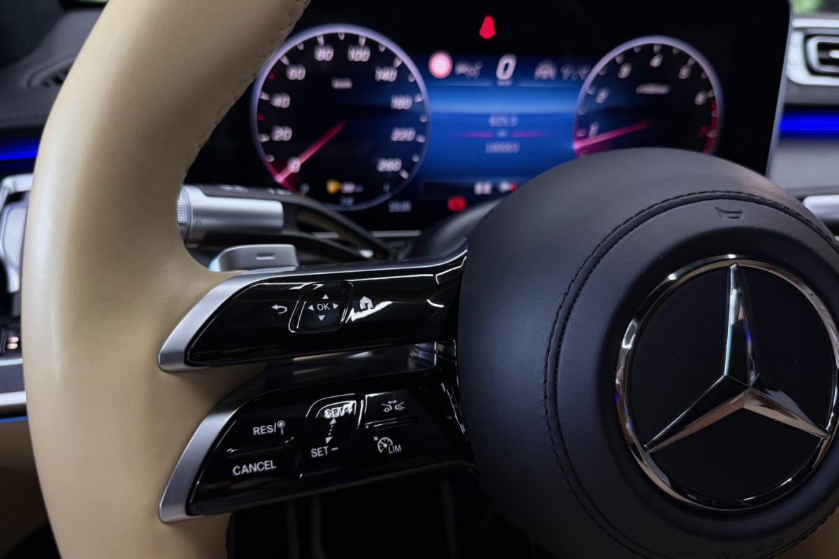Ponuka vozidiel / Mercedes-Benz S trieda Sedan 580L mHEV 4Matic A/T Manufaktur - video