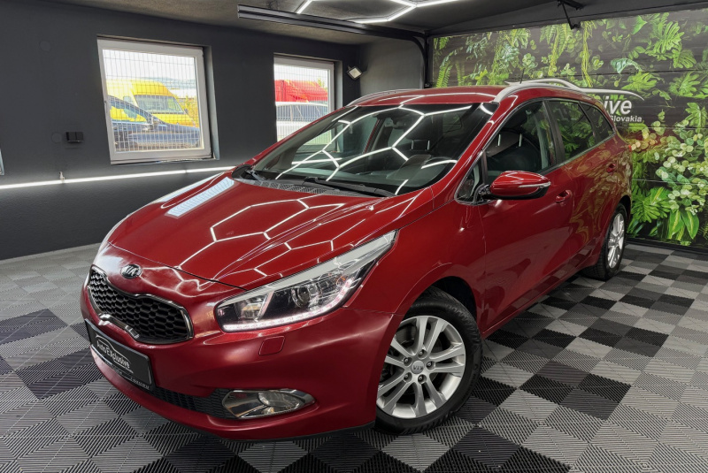  Ponuka vozidiel / Kia Cee´d SW 1.6 CRDi EX/Gold A/T - video