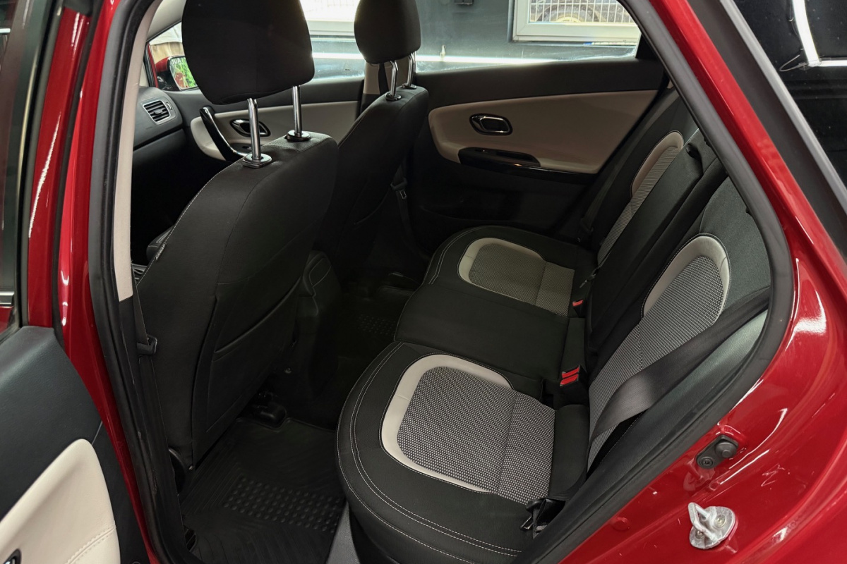 Ponuka vozidiel / Kia Cee´d SW 1.6 CRDi EX/Gold A/T - video